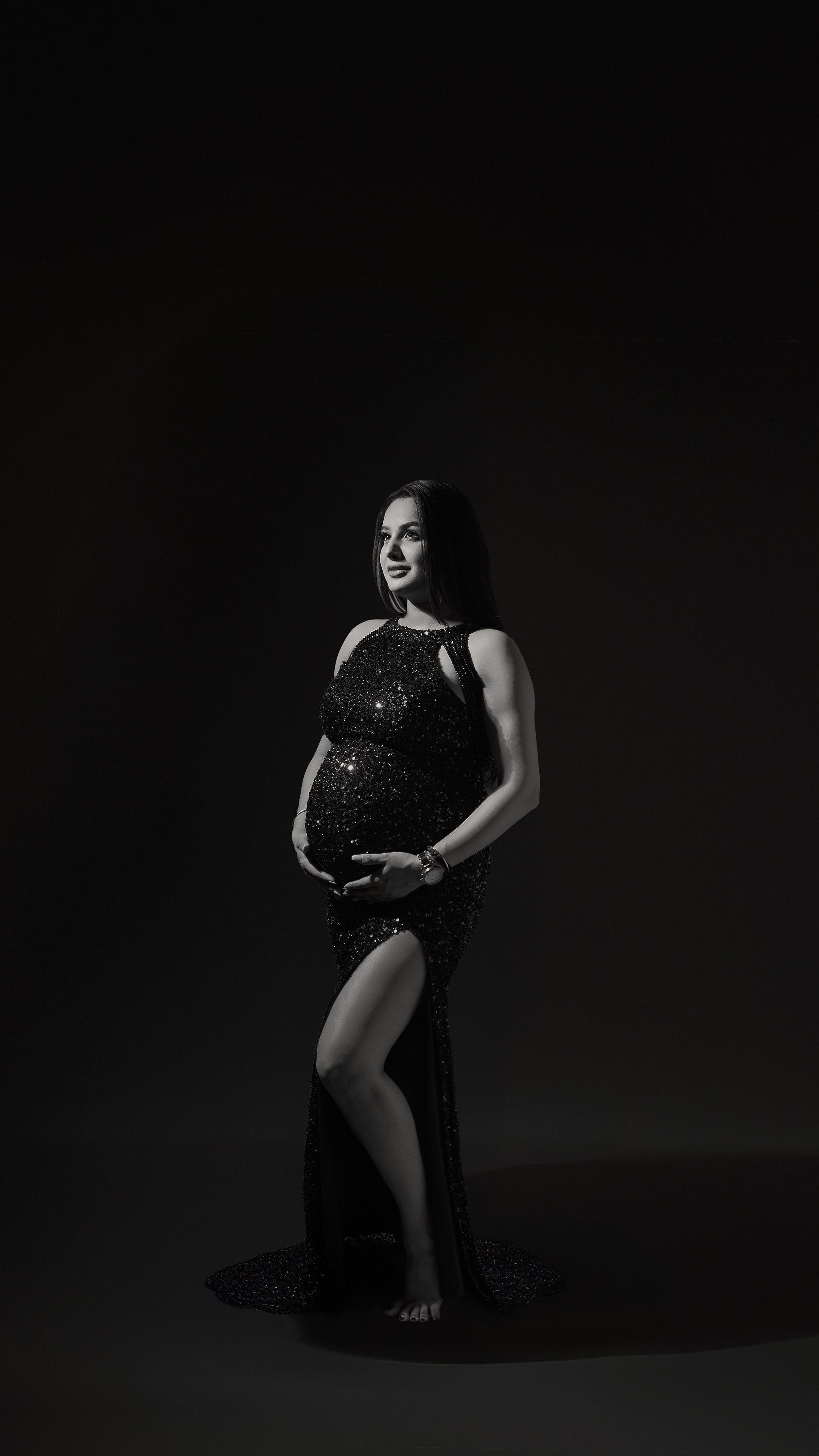 Maternity photography by IndoFrames